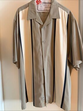 Men's Short-Sleeve Bowling Shirt in Taupe and Cream